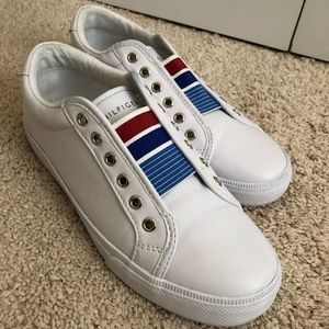 Tommy Hilfiger Lace free tennis shoes